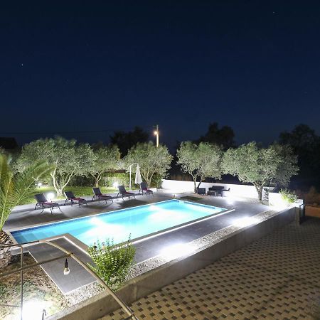 Lovely Holiday Home In Policnik With Private Pool Exteriör bild