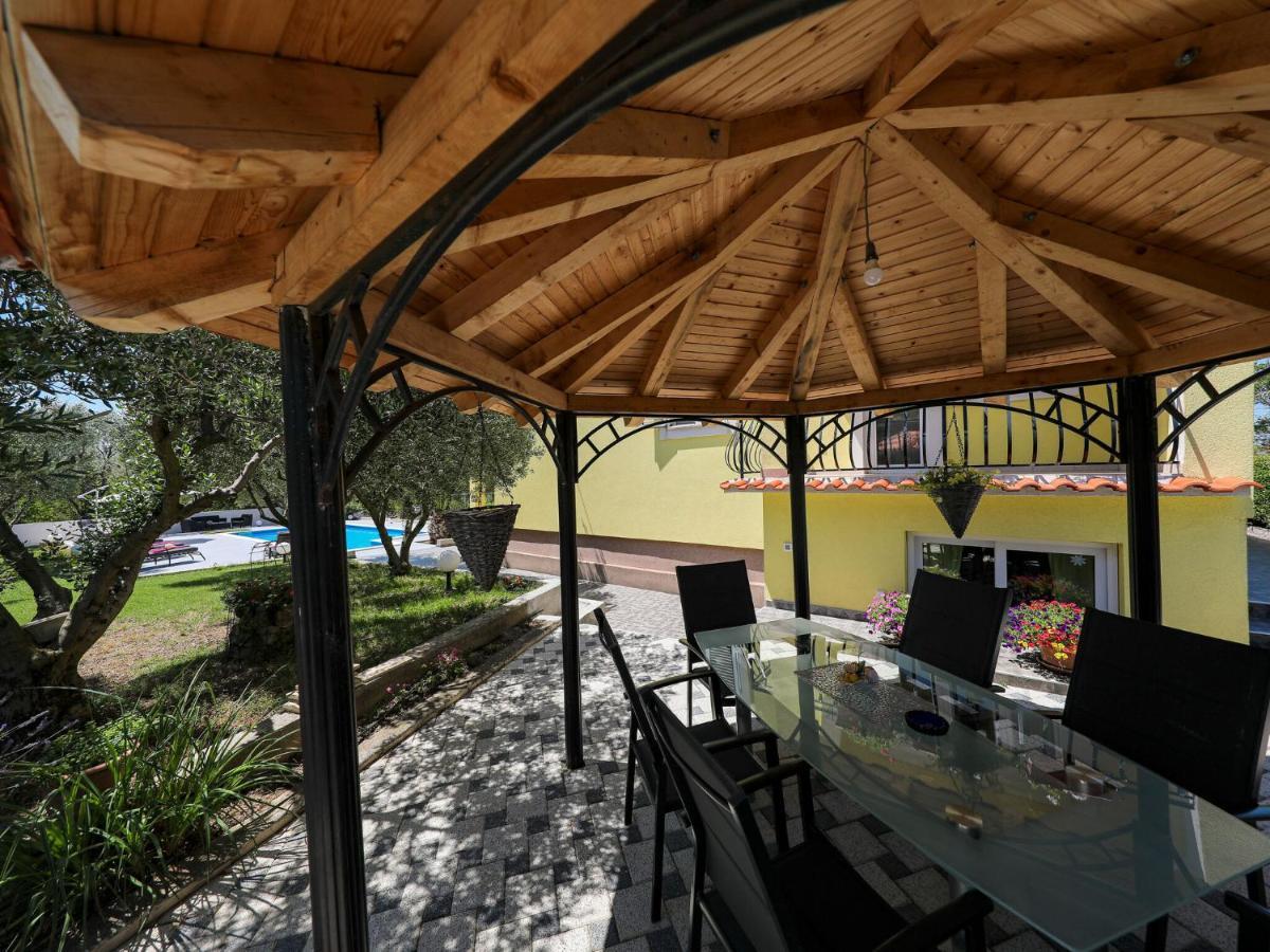 Lovely Holiday Home In Policnik With Private Pool Exteriör bild