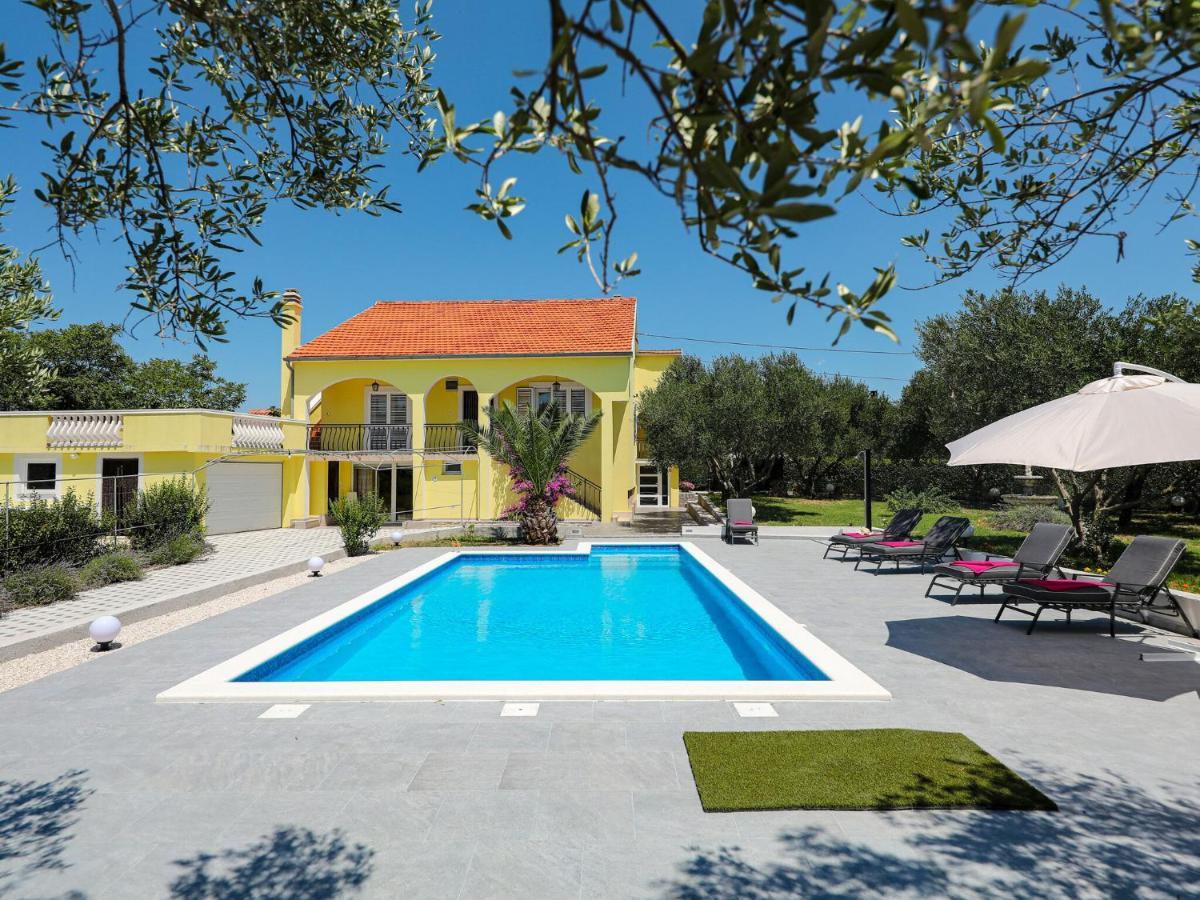 Lovely Holiday Home In Policnik With Private Pool Exteriör bild