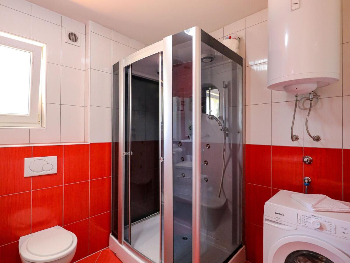 Lovely Holiday Home In Policnik With Private Pool Exteriör bild