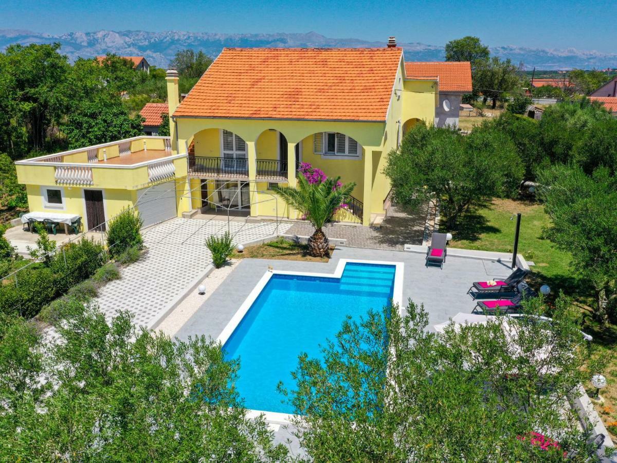 Lovely Holiday Home In Policnik With Private Pool Exteriör bild