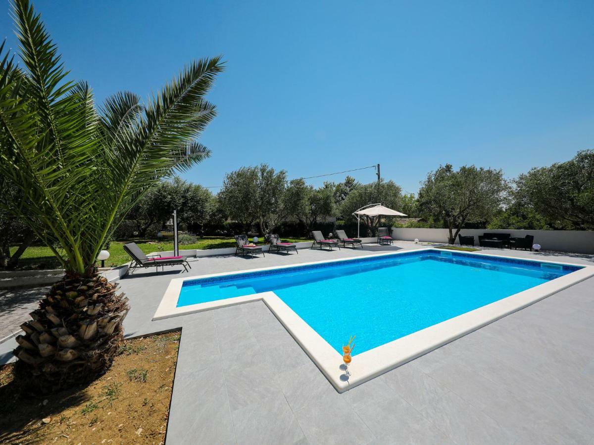 Lovely Holiday Home In Policnik With Private Pool Exteriör bild
